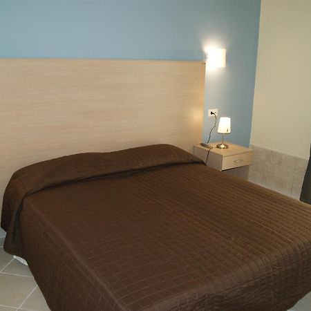 Guest House Golfo Xifonio Augusta Ngoại thất bức ảnh