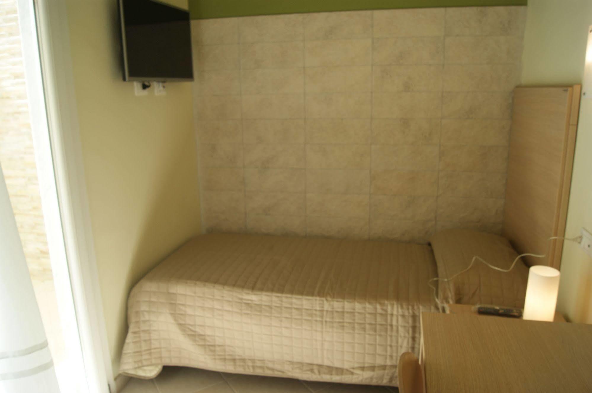 Guest House Golfo Xifonio Augusta Ngoại thất bức ảnh